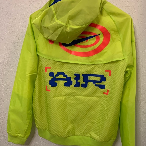 Nike “volt” Windbreaker - Picture 2 of 4